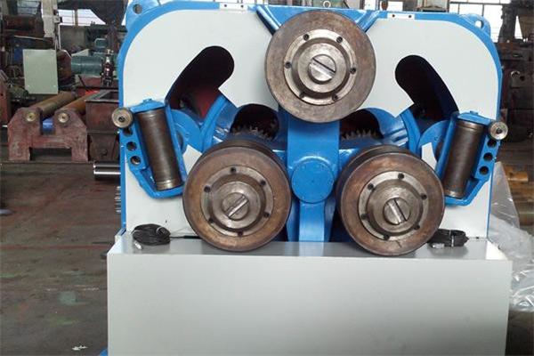 朗日廠(chǎng)家生產(chǎn)的型材彎曲機(jī)，順利出貨了