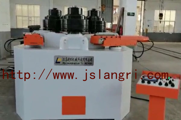 型材卷圓機(jī)的特點(diǎn)是什么，有哪些操作注意事項(xiàng)？