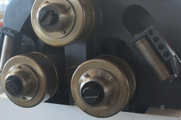 關(guān)于型材彎曲機，不要忽略這些方面